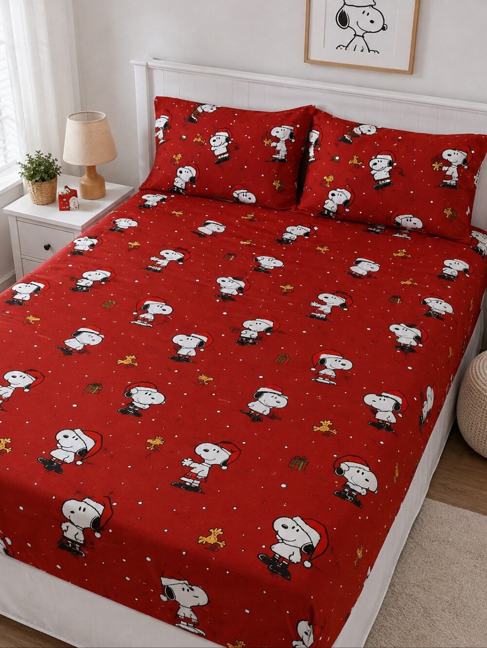 Peanuts Christmas Snoopy Red 4 Piece Microfiber Queen Sheet Set New With Tags - Picture 2 of 7